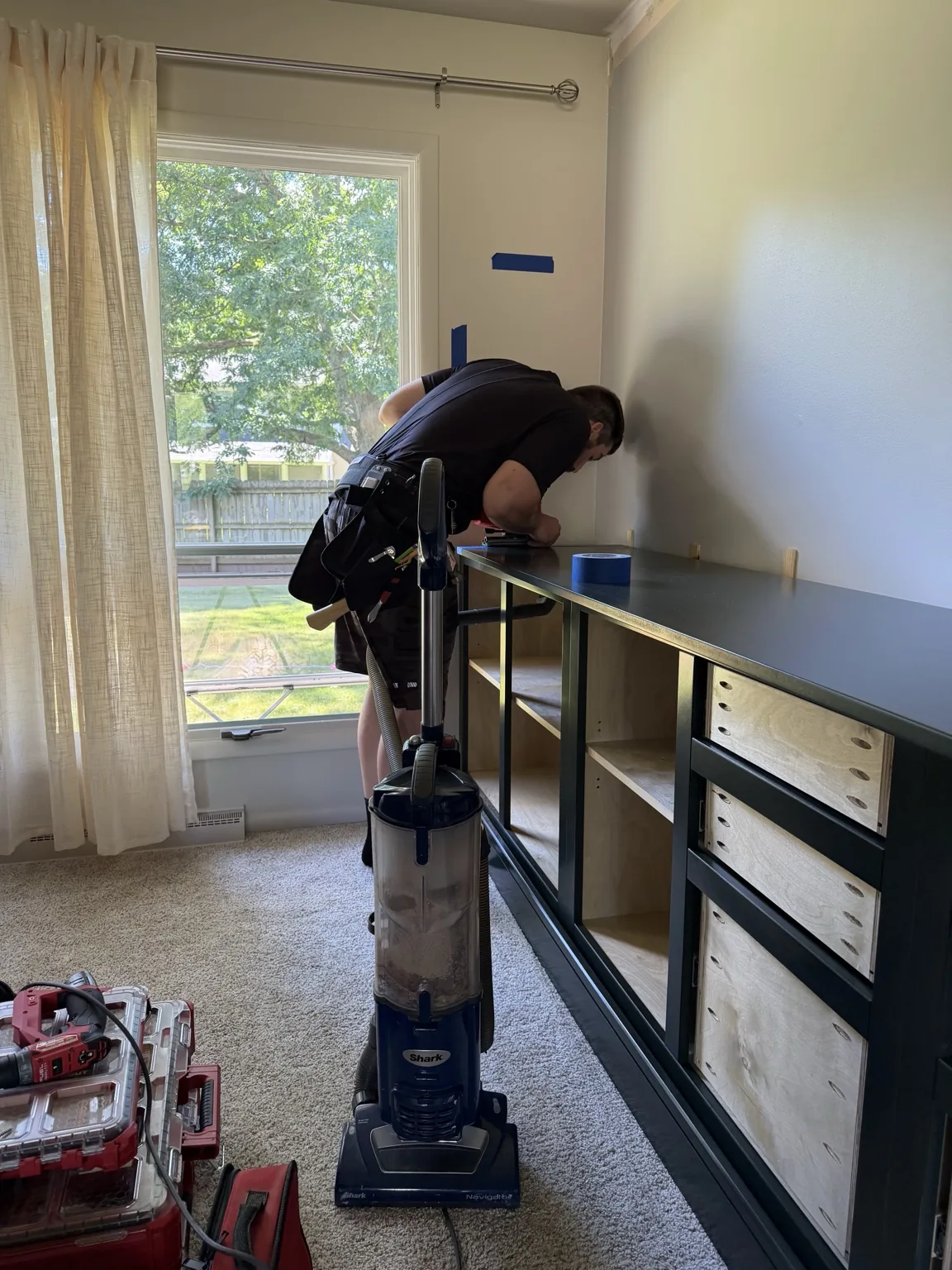 Fitting the countertop during installation